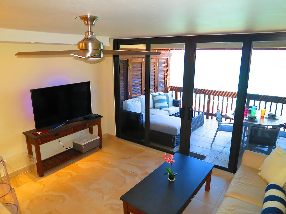2Br Luxury Beachfront Duplex Villa On Sapphire Beach III East End  East End (Saint Thomas)