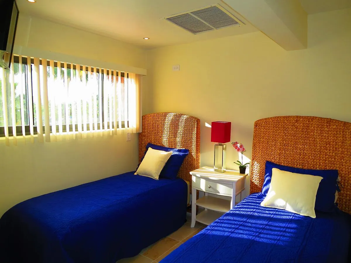 2Br Luxury Beachfront Duplex Villa On Sapphire Beach III East End
