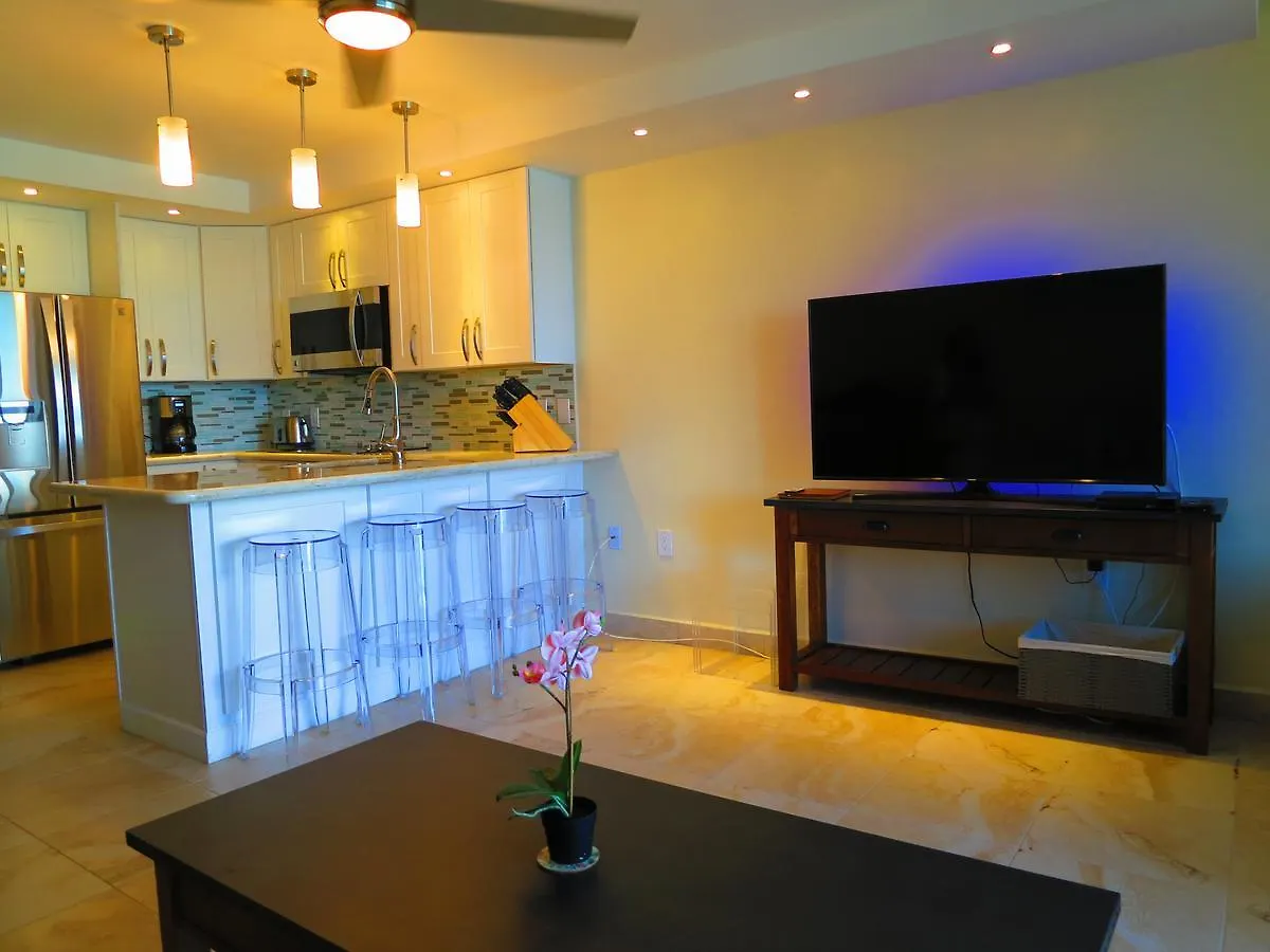 2Br Luxury Beachfront Duplex Villa On Sapphire Beach III East End  Resort